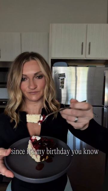 Since it’s my birthday… you know I’m having cake 🎂

I still wanted something sweet, but making it more balanced by using real ingredients and protein, so it still helps me reach my goals.

I used @nakednutrition Naked Egg in this recipe.
It’s a clean, complete protein made from egg whites, so you’re getting all essential amino acids without any additives or artificial ingredients. It blends really well into recipes like this and works especially well for baking.

The texture comes out light and slightly sponge-like.  I topped it with melted dark chocolate, a dollop of Greek yogurt, and warm fruit around the edges.

And honestly… it looks like a real dessert.

Recipe (6-inch round)
• 1 scoop Naked Egg 
• 2/3 cup flour (GF 1:1 or regular)
• 1/4 cup cottage cheese
• 1/3 cup milk
• 1–2 tbsp maple syrup (adjust to taste)
• 1 tbsp melted butter
• 1 tsp baking powder
• 1/2 tsp vanilla
• pinch salt

Mix wet, add dry, let sit 2–3 min
Bake at 350°F for 12–15 min

#nakednutritionpartner #easyrecipe #birthday #healthydessert #dessertideas