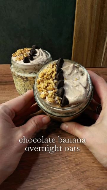 High protein, gut friendly and tastes like dessert for breakfast.

These creamy overnight oats are packed with protein, fiber and healthy carbs to help keep you full, support digestion and provide steady energy all morning. Finished with a chocolate Greek yogurt topping. They taste indulgent while still fitting your goals.

✨ Over 30g protein
✨ 9g fiber
✨ Great for meal prep

Ingredients

Oat Base
• 1/2 cup rolled oats
• 1/2 cup unsweetened almond milk
• 1 tbsp chia seeds
• 1/2 banana, mashed
• 1 serving vanilla whey isolate
• 1 tbsp maple syrup
• 1/2 tsp vanilla extract
• Pinch of salt

Chocolate Yogurt Topping
• 1/4 cup plain Greek yogurt
• 2 tsp chocolate pudding mix (I use @simplydessertsnatural link in bio with code ALISSA10)
• Optional: 1-2 tsp maple syrup
• Splash of almond milk if needed

Directions
	1. Add oats, almond milk, chia seeds, mashed banana, maple syrup, vanilla and salt to a jar or bowl.
	2. Stir well, then mix in the protein powder.
	3. Let sit for 5-10 minutes, stir again and refrigerate overnight (or at least 4 hours).
	4. Mix Greek yogurt and chocolate pudding mix together. Add a splash of almond milk if needed.
	5. Top oats with the chocolate yogurt mixture and enjoy.

Save this one for busy mornings when you want something quick, satisfying and packed with protein. 🤍

#proteinpacked #easyrecipe #proteindessert #breakfastideas #overnightoats