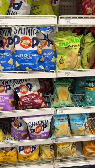 I can’t believe I found @snackish at Target today! 🙌 I spotted every flavor and immediately started loading up my cart. These chips taste so good and have 8g of protein per serving, making them an easy snack to keep on hand. If you haven’t tried them yet, this is your sign to make a Target run. My new favorite is definitely Vinegar Rush! 🥔💙
If you missed chips like I did, you’re going to want to try them! Minimal ingredients and just so yummy
#snackishpartner #gutfriendly #targetfinds #healthysnacks #proteinsnacks