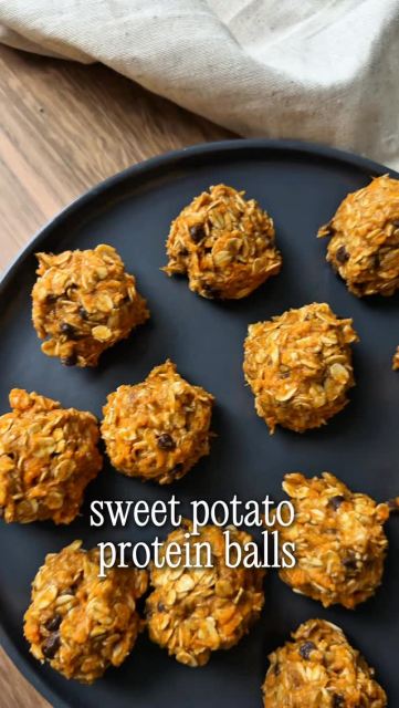 Sweet potato protein balls 🤍

Made these with leftover baked sweet potato and they turned out way better than I expected.

Soft, slightly fudgy and actually filling thanks to the oats, vanilla protein and peanut butter.

Simple ingredients, no baking, and easy to keep in the fridge for the week.

If you ever have extra sweet potato sitting around, this is a good one to try.

Ingredients
	•1 cup mashed sweet potato
	•3/4 cup oats
	•1 serving vanilla protein (I use @nakednutrition vanilla whey iso)
	•1/4 cup peanut butter or almond butter
	•1–2 tbsp maple syrup
	•1/2 tsp cinnamon
	•pinch salt
	•2–3 tbsp chocolate chips
	•optional: 1/2 tsp vanilla extract

Instructions
	1.Mix sweet potato + peanut/almond butter until smooth
	2.Add protein powder, maple, cinnamon and salt
	3.Fold in oats, then chocolate chips
	4.Chill 15–20 minutes
	5.Roll into balls
	6.Chill again for best texture

Notes
	•Too soft -add a little more oats
	•Too dry -add splash milk
	•They firm up a lot after chilling

#easyrecipe #proteinballs #proteinpacked #healthysnacking #healthyrecipe