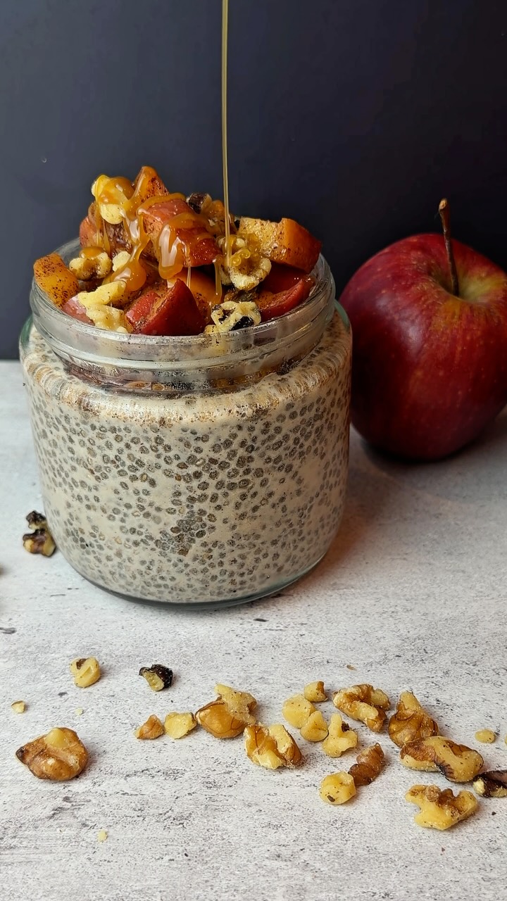Apple Pie Chia Pudding 🍎
I don’t know about you, but fall is calling my name!!!
This is your sign that cozy breakfast season can start a little early.
Creamy cinnamon chia pudding topped with warm caramelized apples and crunchy walnuts. It tastes like apple pie, but it’s made with simple ingredients and is perfect for meal prep.
✨ Apple Pie Chia Pudding
Chia Pudding
• 2-2 1/2 tbsp chia seeds (use 2 1/2 tbsp for a thicker pudding)
• 3/4 cup unsweetened almond milk
• 2 tsp honey or maple syrup
• 1/2 tsp vanilla extract
• 1/2 tsp cinnamon
• Pinch of nutmeg
Optional Protein Boost
• 1/2 serving vanilla protein powder
Caramelized Apples
• 1 medium apple, diced
• 1/2 tsp cinnamon
• 1-2 tsp honey or maple syrup
Optional Toppings
• 1 tbsp chopped walnuts
• Drizzle of date caramel
1. In a jar or bowl, combine the chia seeds, honey or maple syrup, vanilla, cinnamon and nutmeg.
2. If using protein powder, whisk it into the almond milk until smooth first.
3. Pour in the almond milk and stir well.
4. Let sit for 5 minutes, stir again, then refrigerate for at least 3 hours or overnight.
5. Cook the diced apples with cinnamon and honey or maple syrup until soft and lightly caramelized.
6. Top the chia pudding with the warm apples, walnuts and date caramel/ caramel before serving.
Save this one for your next breakfast prep. 🤍
#chiapudding #applepie #healthyrecipes #easyrecipe #fallflavors